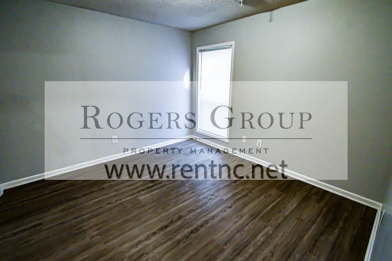 #160*** - Hazelwood Apartments - Photo 7 of 11