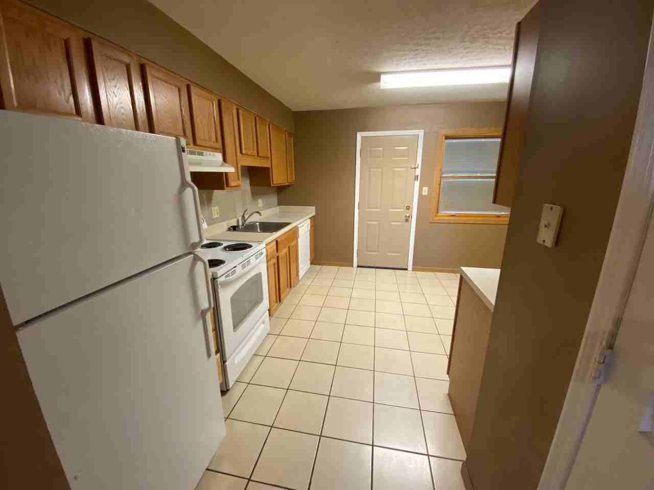 University Terrace Apartments - Photo 3 of 11