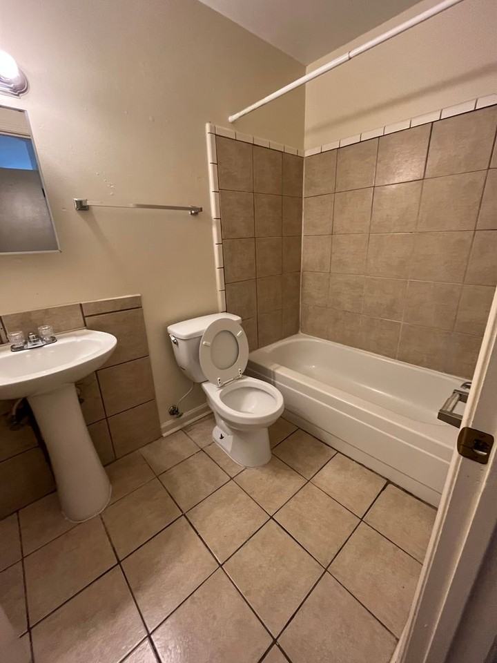 2215 Anne Marie Apartments in HighlandsPerkins, Baton Rouge, LA 70820