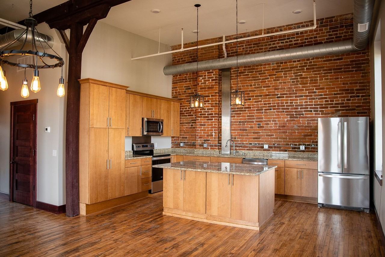 31 3rd St Ne #301 - Photo 7 of 22