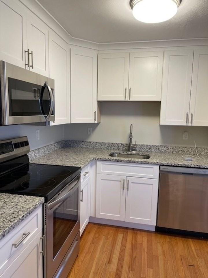115 S Main St - Photo 2 of 26