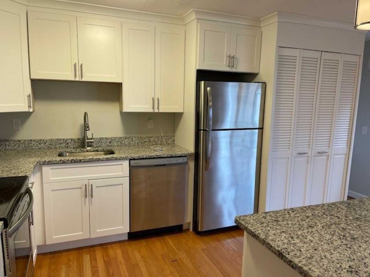 115 S Main St - Photo 3 of 26