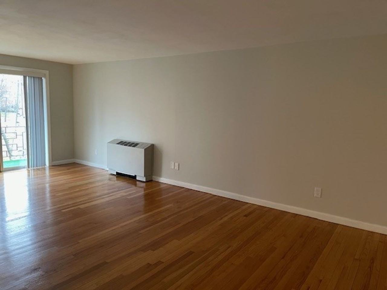 115 S Main St - Photo 6 of 26