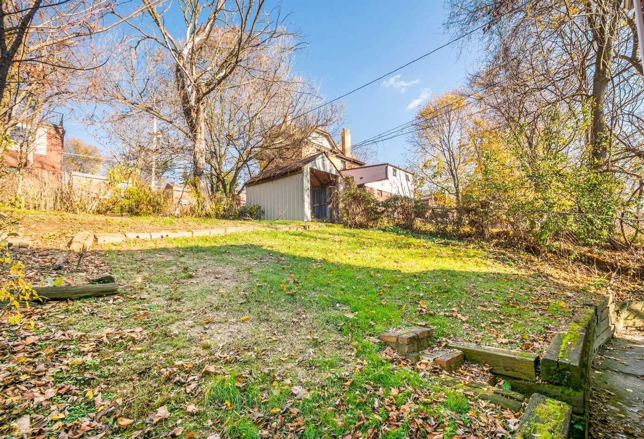 916 Lebanon Ave - Photo 3 of 19