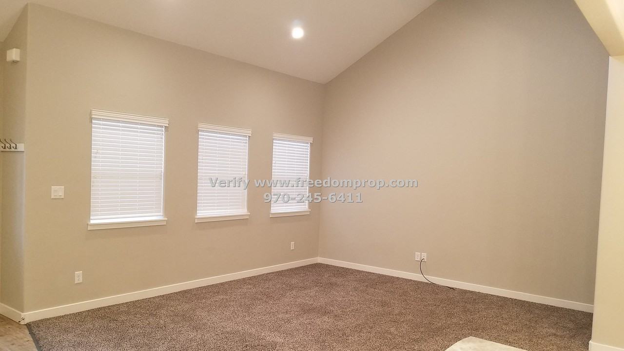 Main St. 1171 (f) - Photo 2 of 13