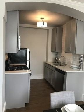 The Van Dyke in West Village - Photo 5 of 47