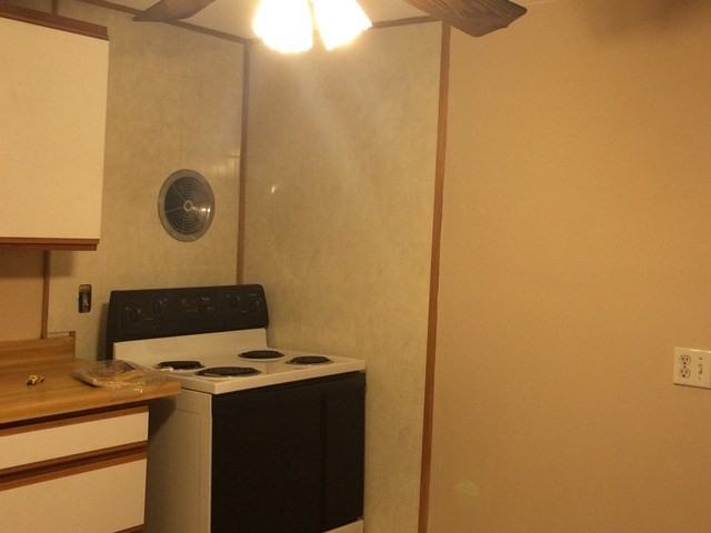 229 S Hadsall St - Photo 3 of 10