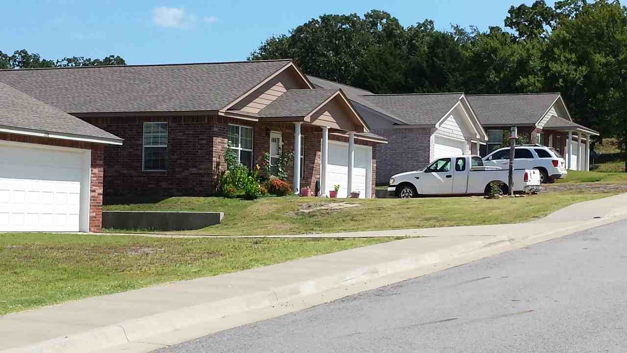 Highland Park Heavener/Heavener Affordable Housing LP - Photo 2 of 2