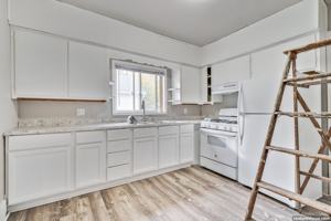 featured image of 328 E Parkway Ave