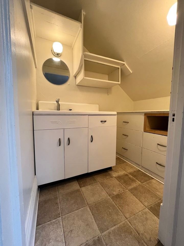 403 Eddy Ave #03 - Photo 6 of 11