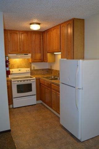 1513 6th St - Photo 3 of 32