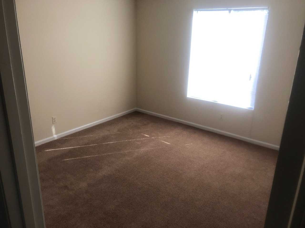 Hilldale Apartments of Sharpsburg - Photo 2 of 5