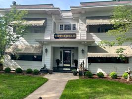 featured image of Warwick Ln