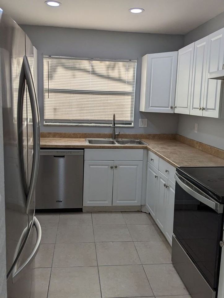 1350 White Pine Dr - Photo 2 of 19