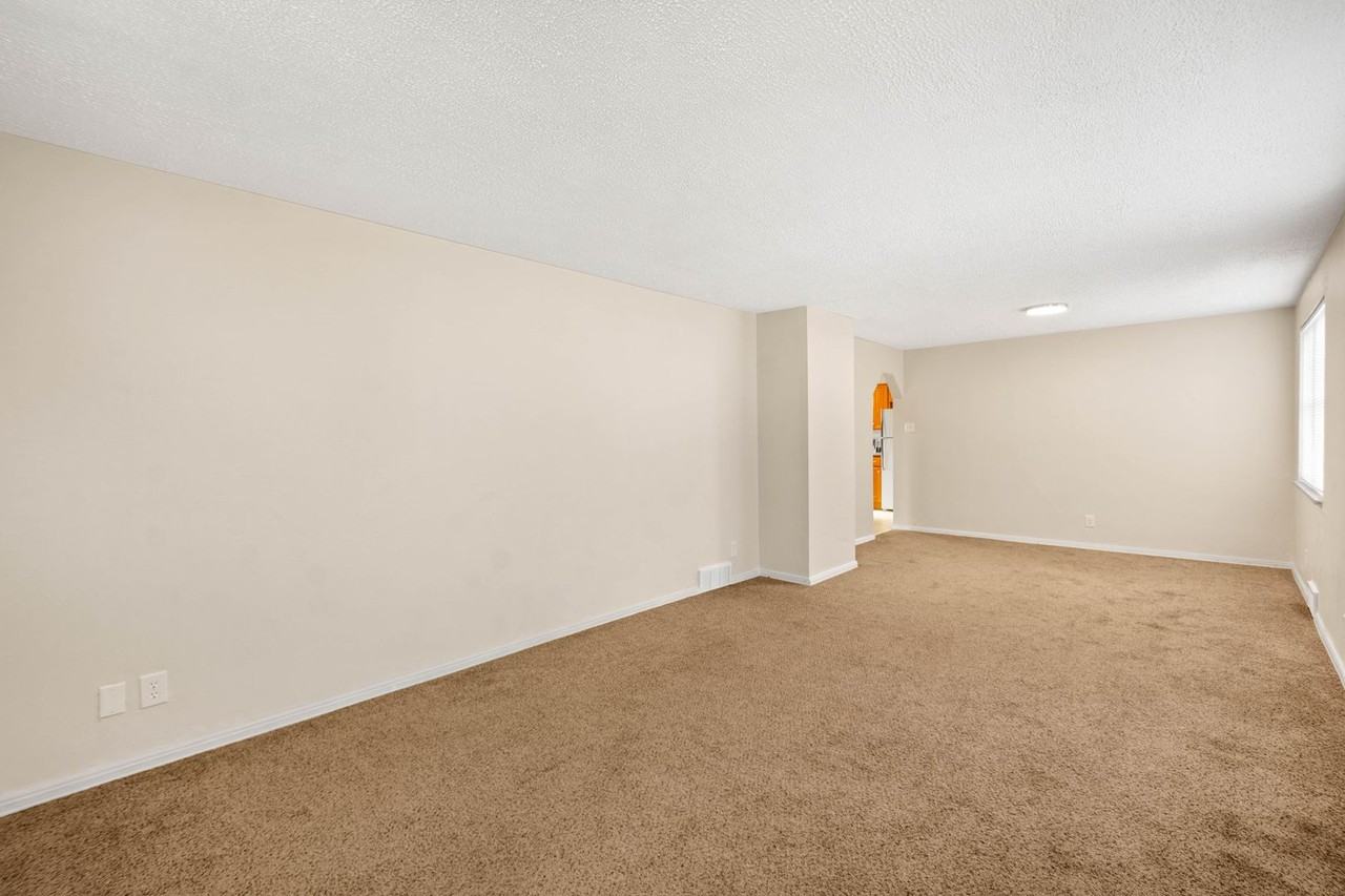 11130 Frankstown Rd 1st Fl - Photo 7 of 18