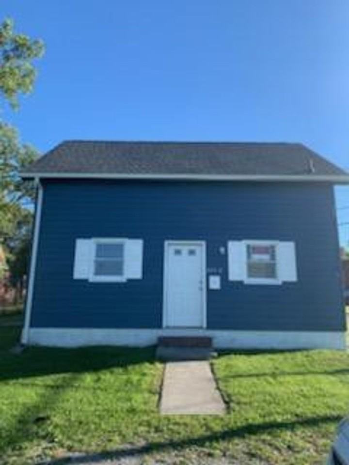 Lamont St 224 - Photo 3 of 30