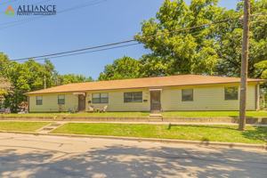 featured image of 800 N 5th St