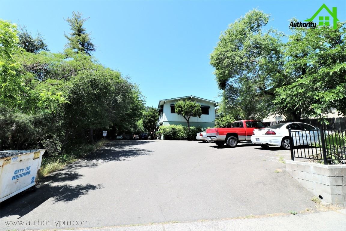 1360 Orange Ave - Photo 2 of 14