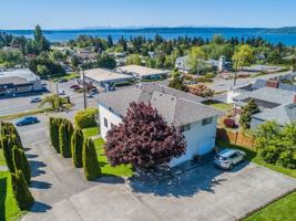 featured image of 6715 E Side Dr Ne #B