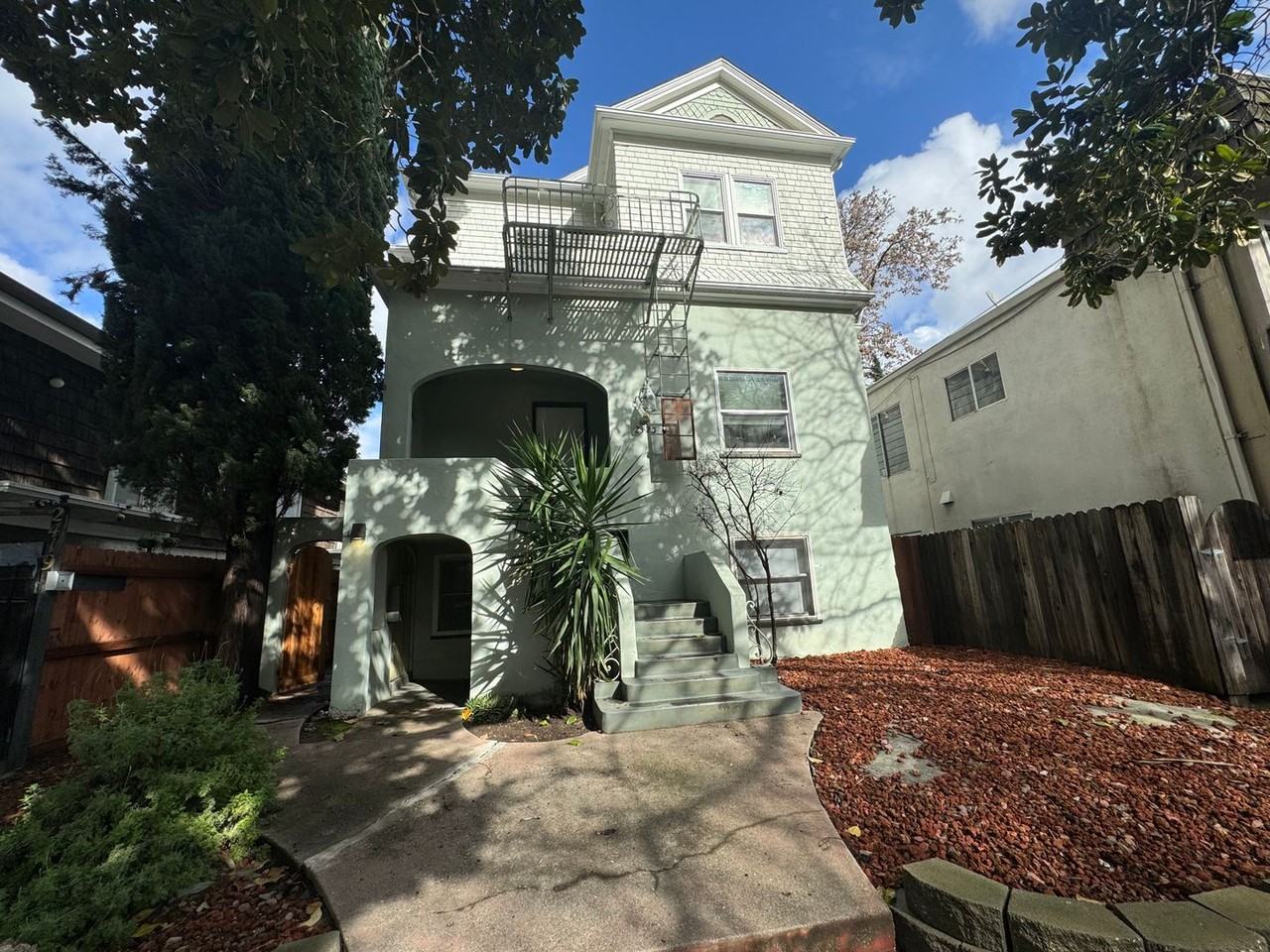 L Street 2423 2423 L St, Sacramento, CA 95816 Apartment for Rent