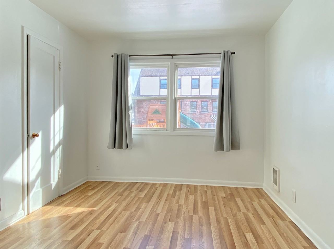 906 Union St - Photo 5 of 7