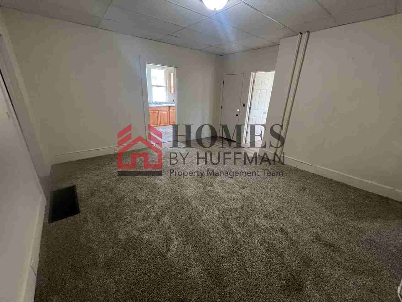 818 S Barker Avenue - Photo 3 of 11