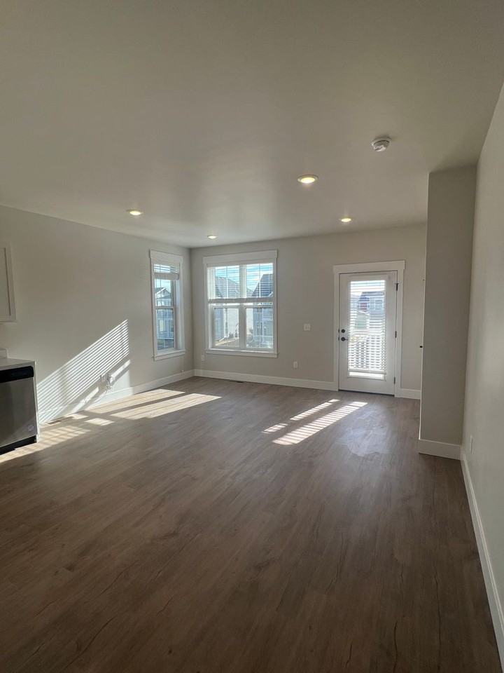 6135 Elysian - Photo 2 of 29