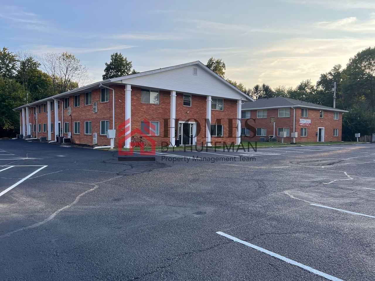 Foster's Cove Portfolio Two Apartments 4609 4689 Covert Avenue