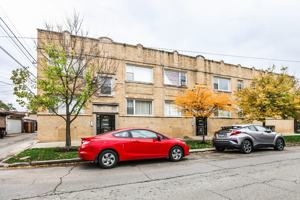 featured image of 6001 S Whipple St