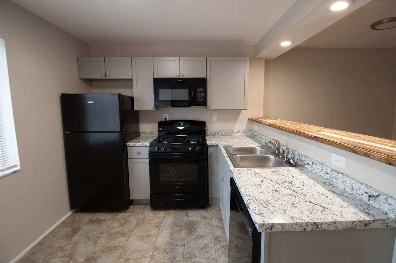 Villa Capri 1724 Apartments 1724 E Broadway, Columbia, MO 65201