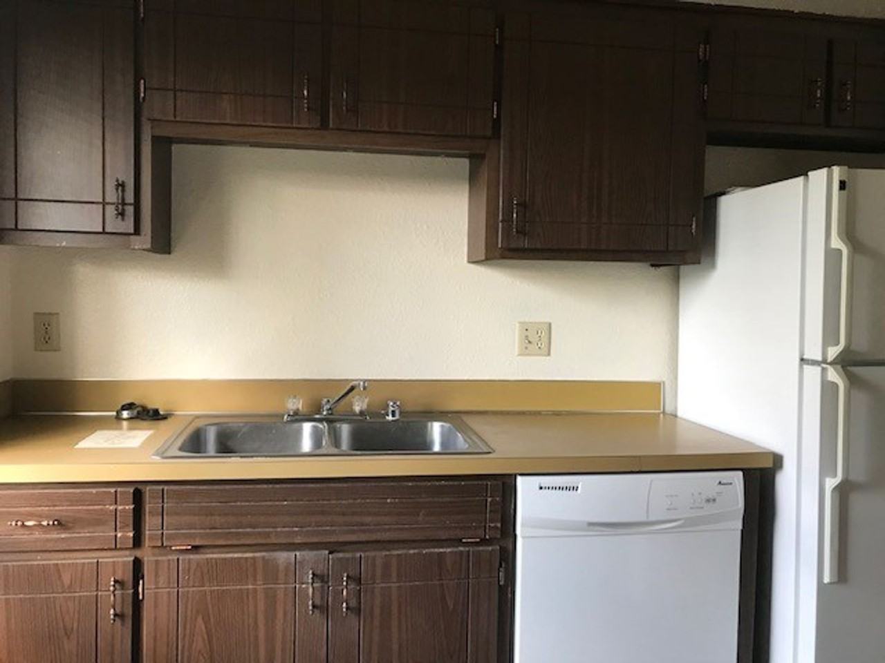 2531 Superior Street - Photo 3 of 14