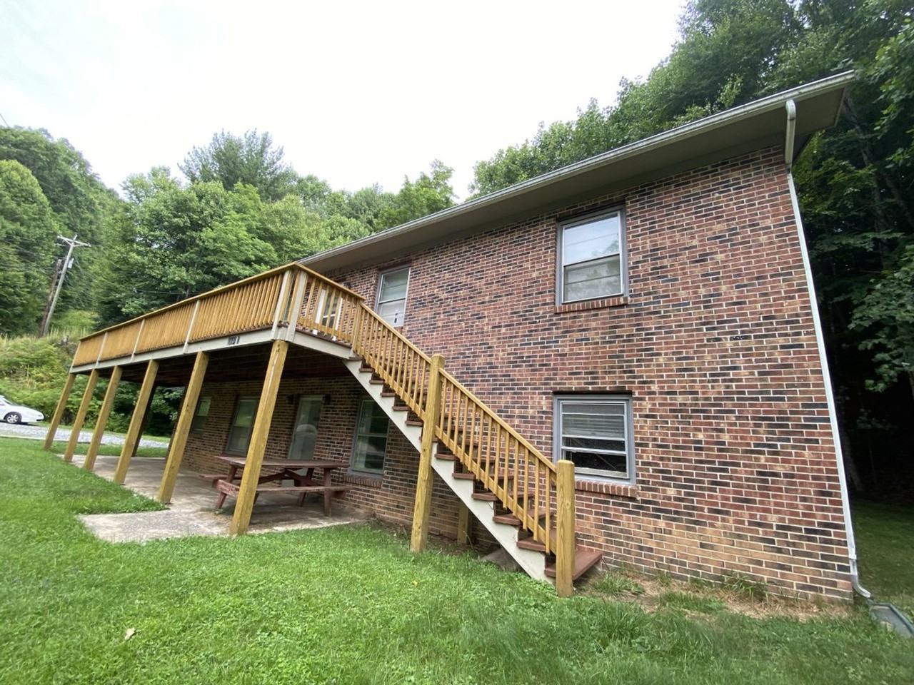 gree1910 Apartments 1910 Howards Creek Rd, Boone, NC 28607 Zumper