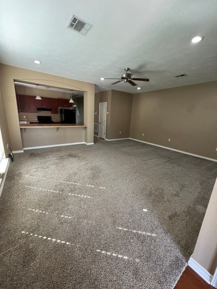 1620-1624 Common Duplex - Photo 3 of 14