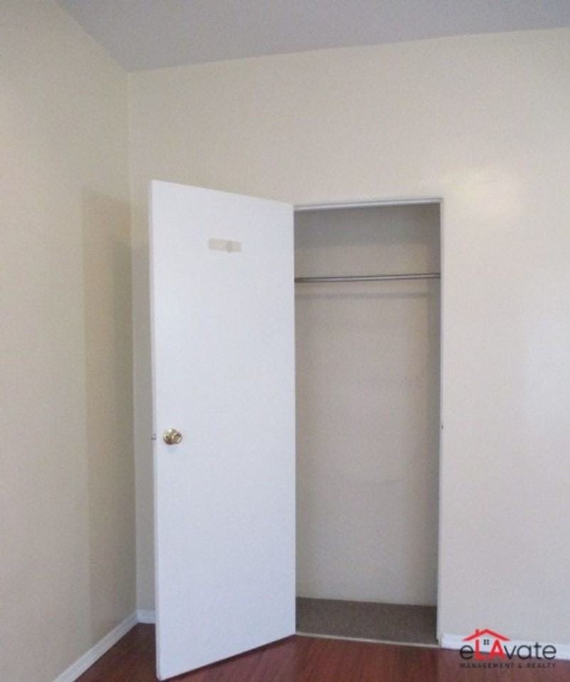 10520 Balboa Blvd. - Photo 4 of 17