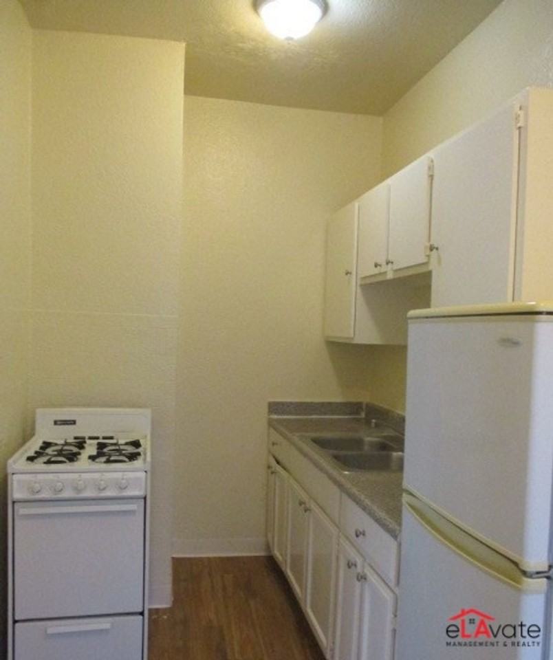 10520 Balboa Blvd. - Photo 6 of 17