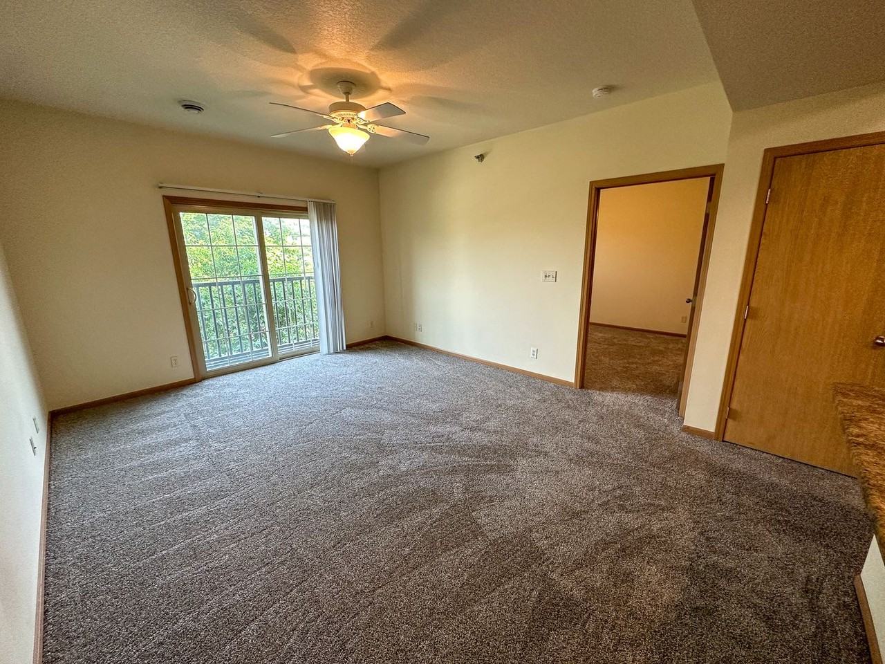205 Beach Ave - Photo 3 of 50