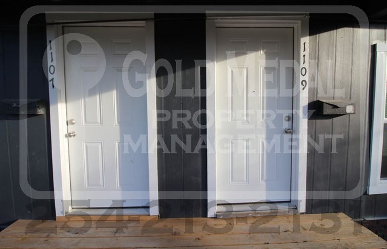 1107-1109 Hall Ave. - Photo 3 of 20