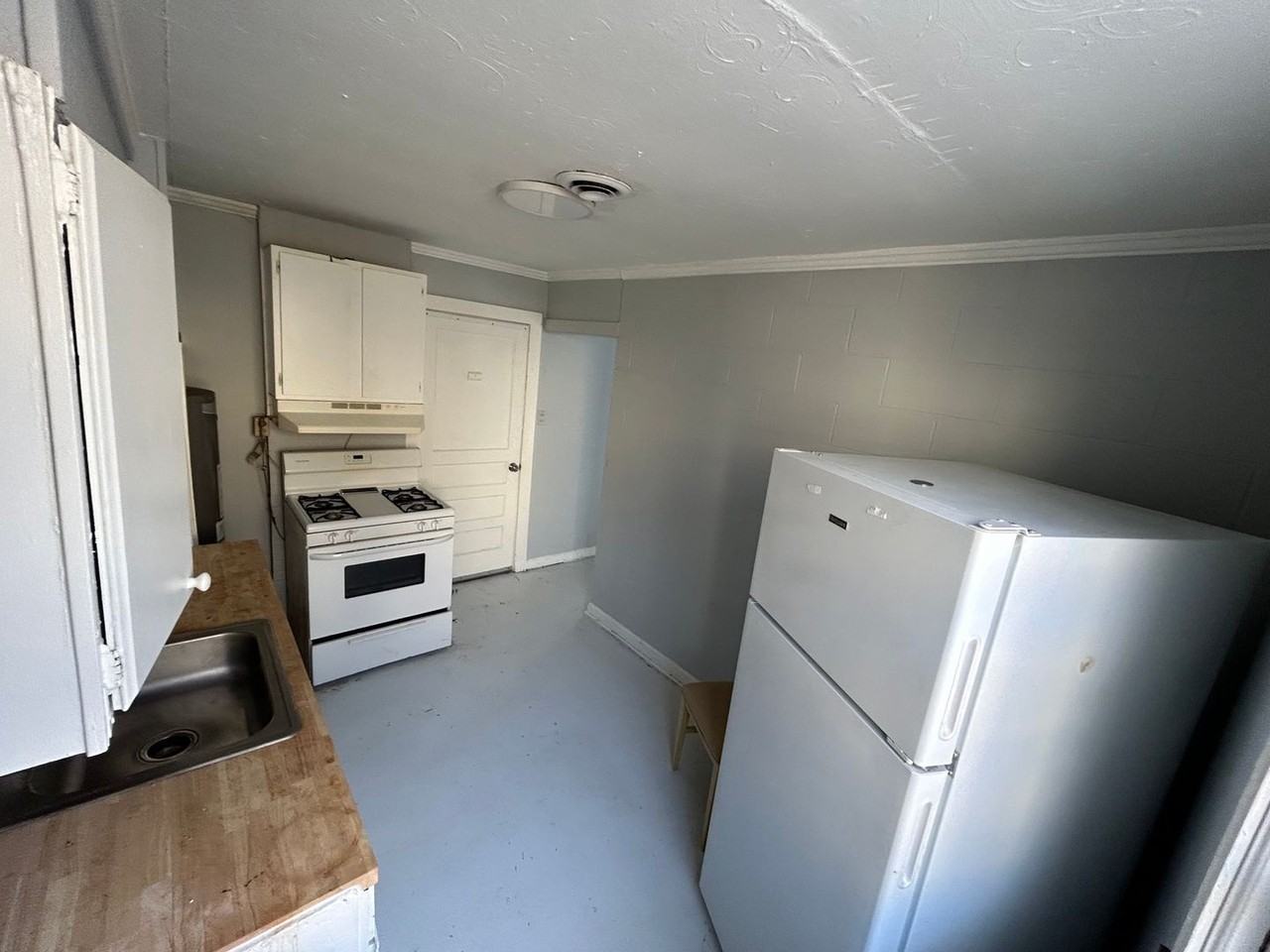 358 E. 2nd Street - Photo 2 of 8