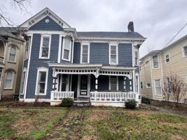 featured image of 1217 Chestnut St
