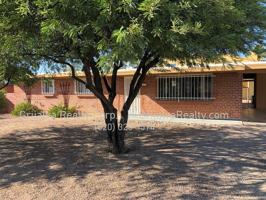 featured image of 1415 E Lester St