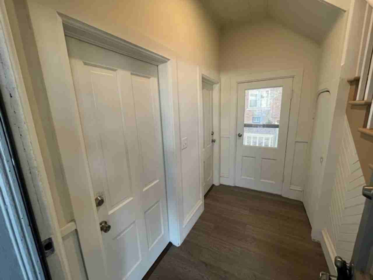 911 W Central Ave - Photo 3 of 27