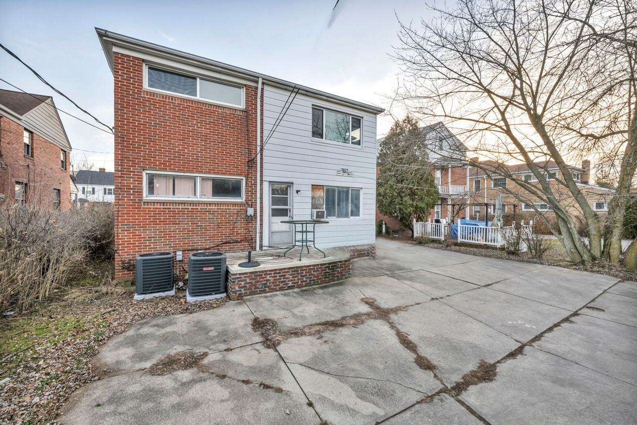 4023-4025 - Photo 2 of 39