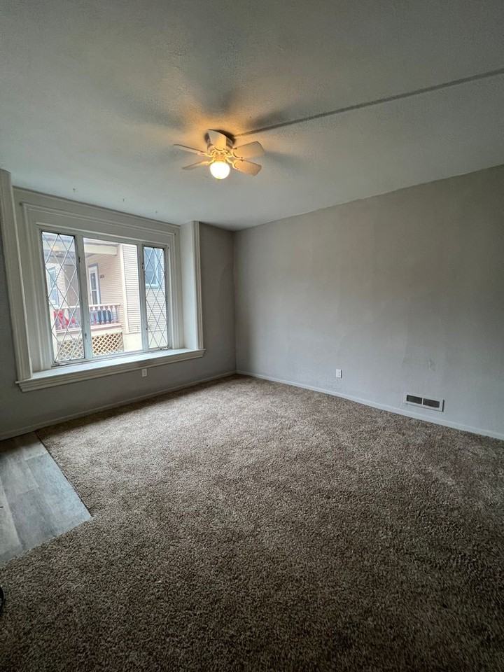 1430 / 1430 1/2 Jersey Ridge Rd. - Photo 3 of 7