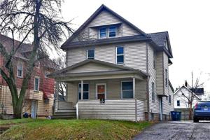 featured image of 72 E Mapledale Ave