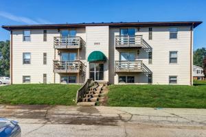 featured image of 1301 1/2 N Hershey Rd