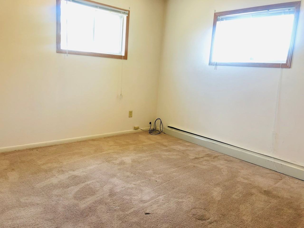 605 4th St NE - Photo 6 of 15
