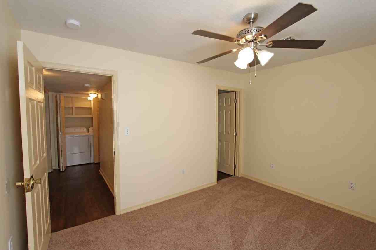 Stonewood Crossing Apartment Homes - Photo 3 of 31