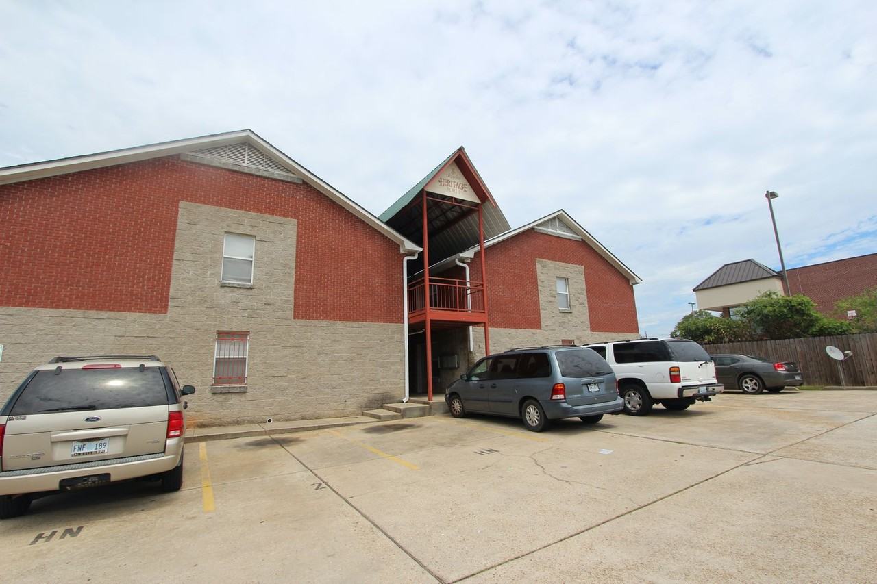 Stonewood Crossing Apartment Homes - Photo 7 of 31