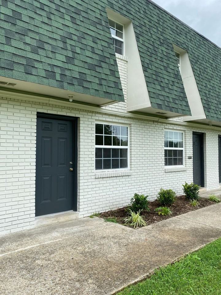 300 Spring Street - Photo 2 of 21