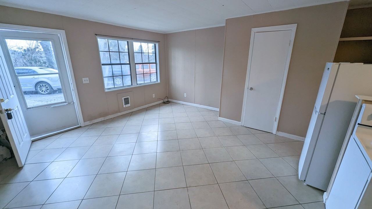 Hendersonville Heights Apts 506 - Photo 2 of 10